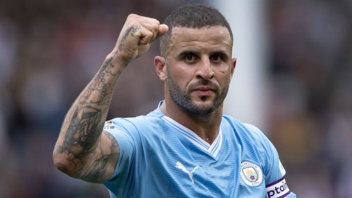 Kyle Walker velger å bli i Manchester City som kaptein